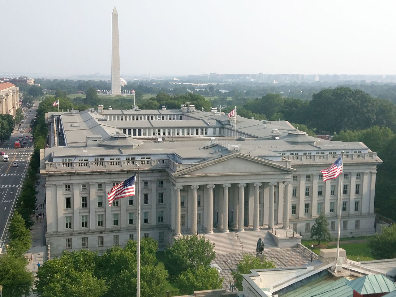 Why Economists Watch the 10-Year Treasury (and Why It Hits Your Mortgage)